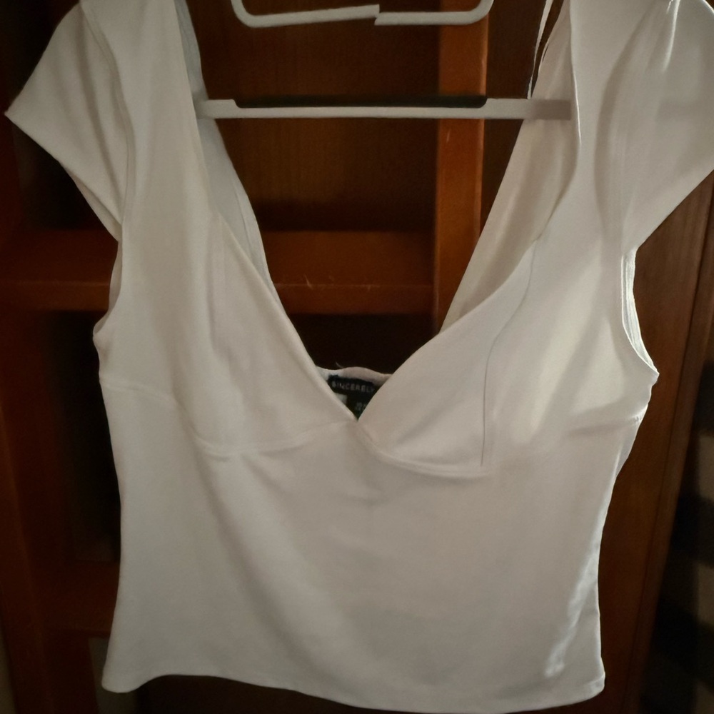 Sincerely Jules Classic White Top